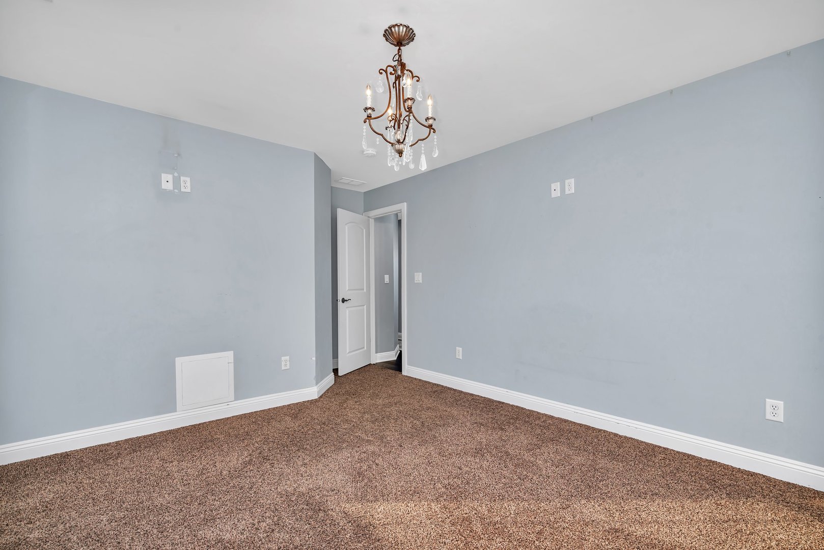 100 W 1st Street, Coal City, IL 60416