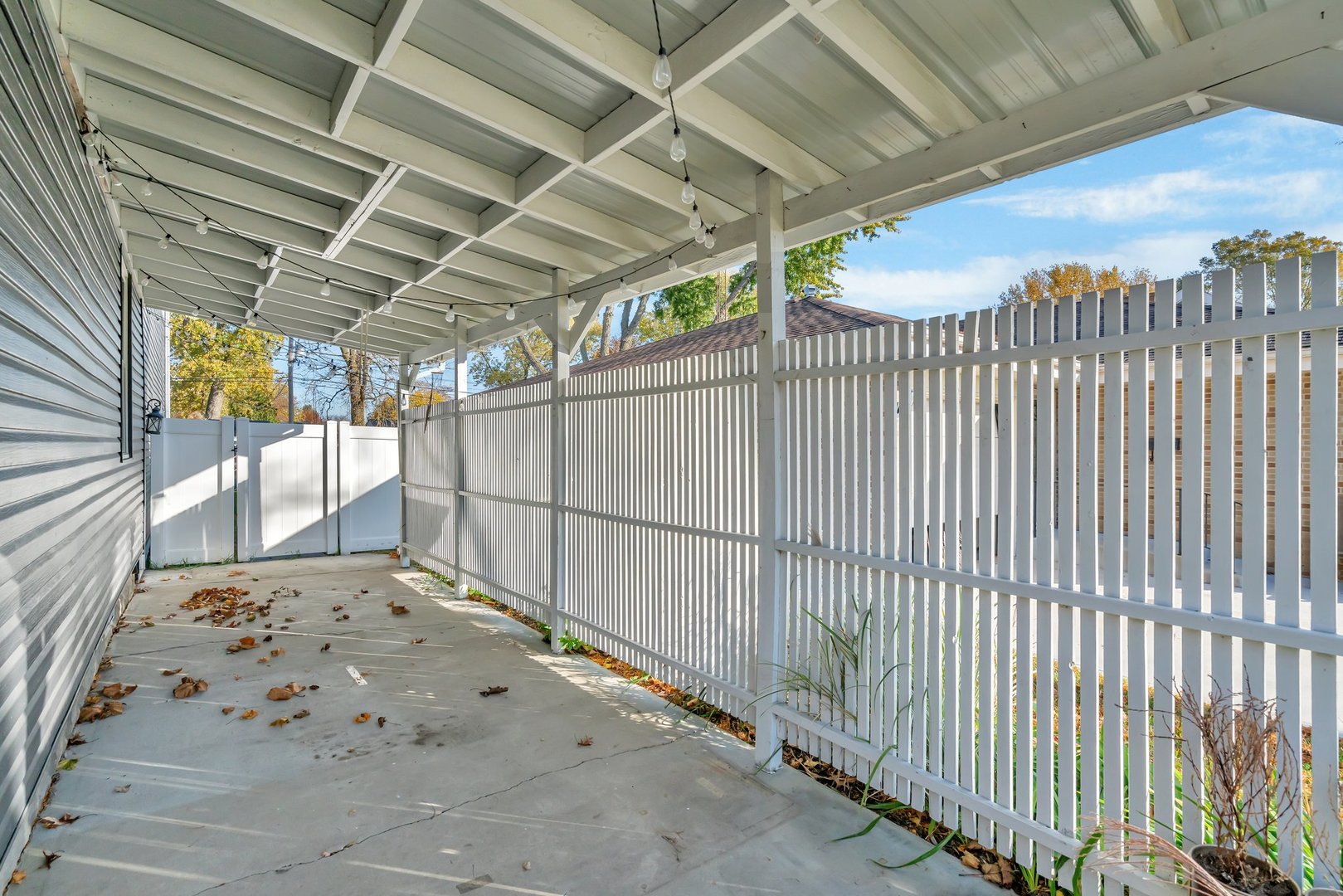100 W 1st Street, Coal City, IL 60416