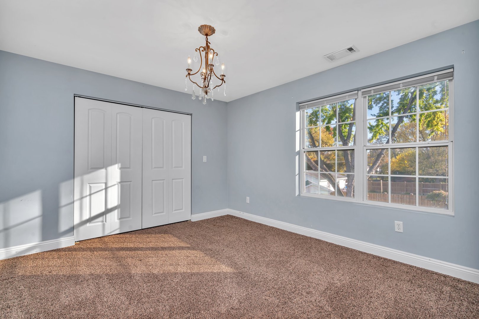 100 W 1st Street, Coal City, IL 60416