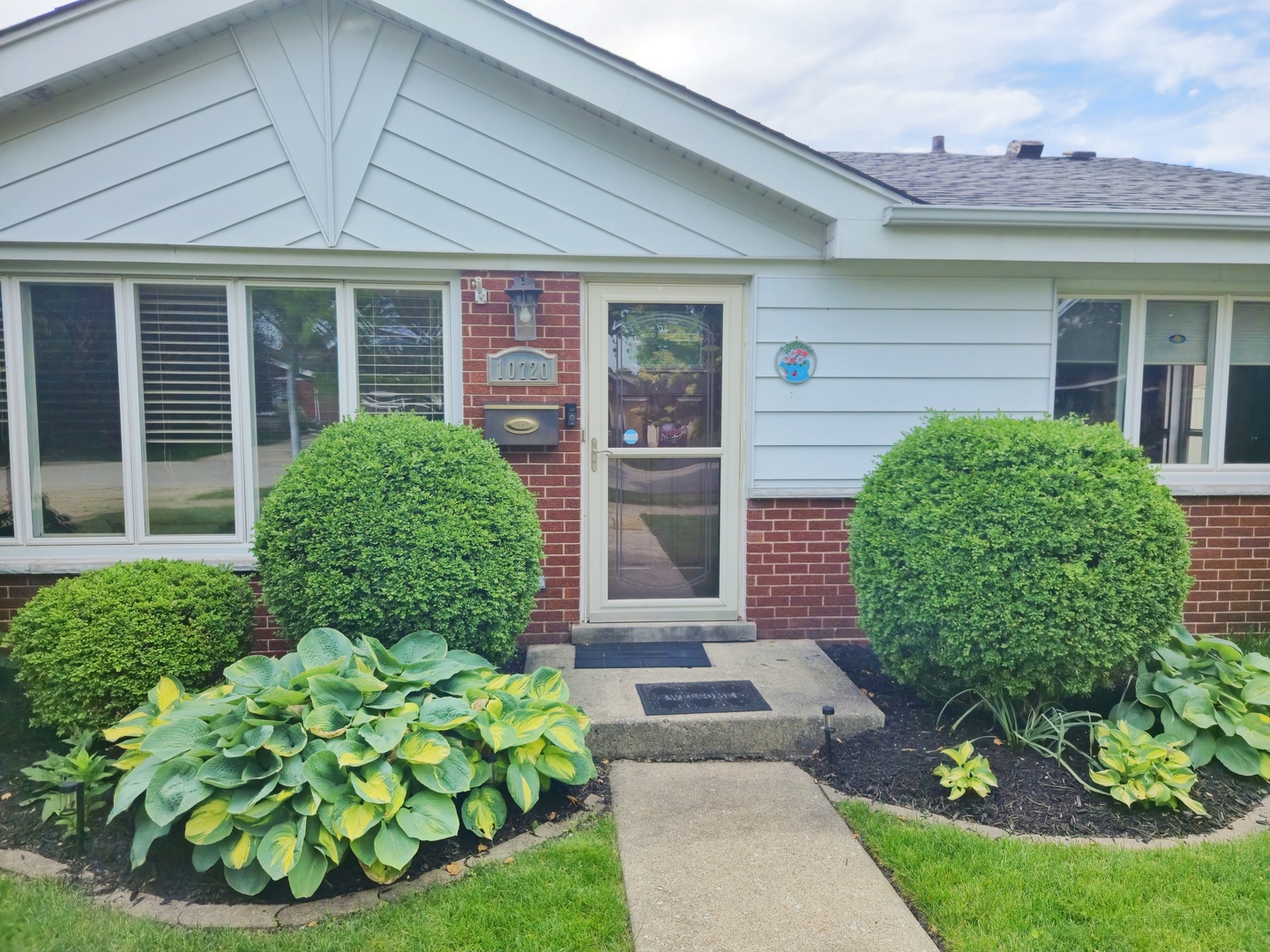 10720 S Lavergne Avenue, Oak Lawn, IL 60453