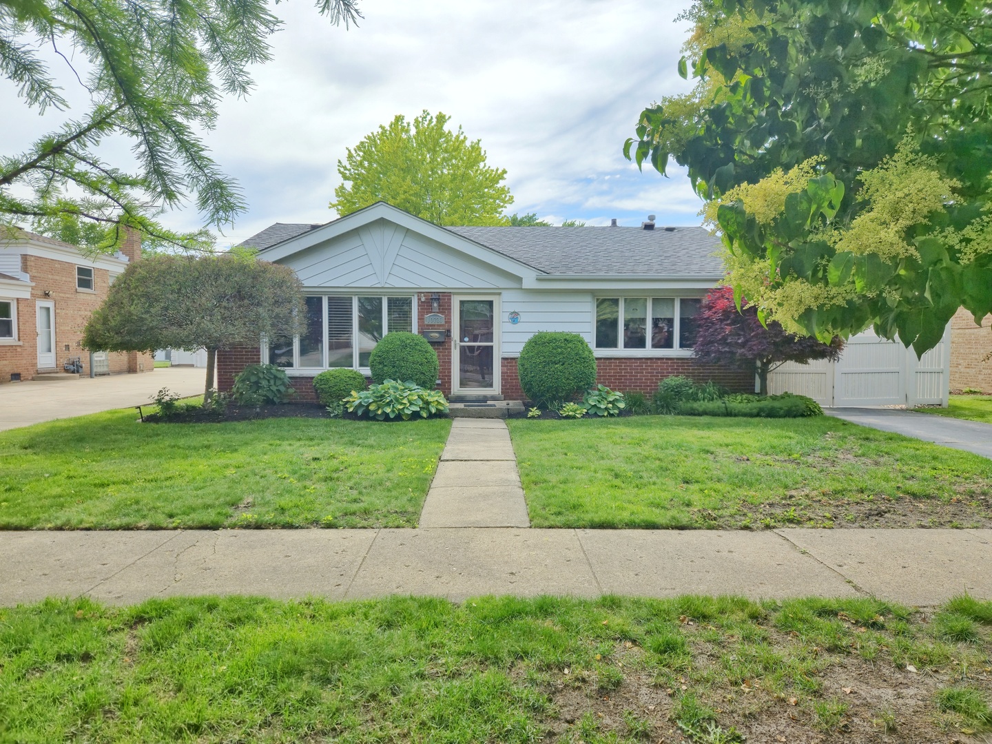 10720 S Lavergne Avenue, Oak Lawn, IL 60453