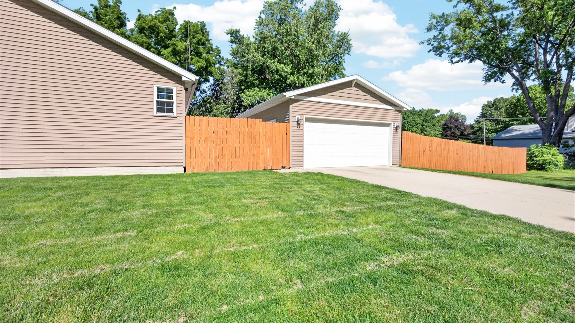 308 E Locust Street, Normal, IL 61761