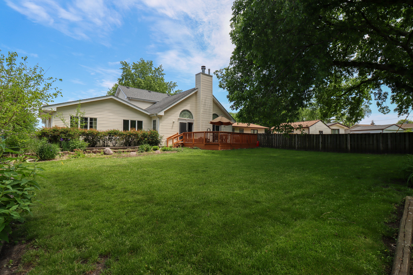200 Navajo Trail, Buffalo Grove, IL 60089