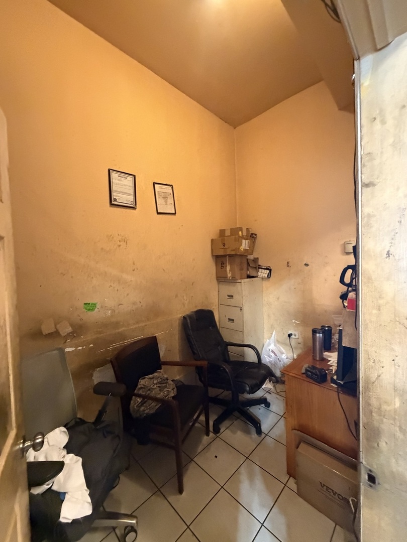 2323 W 18th Street, Chicago, IL 60608