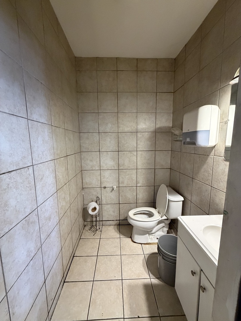 2323 W 18th Street, Chicago, IL 60608
