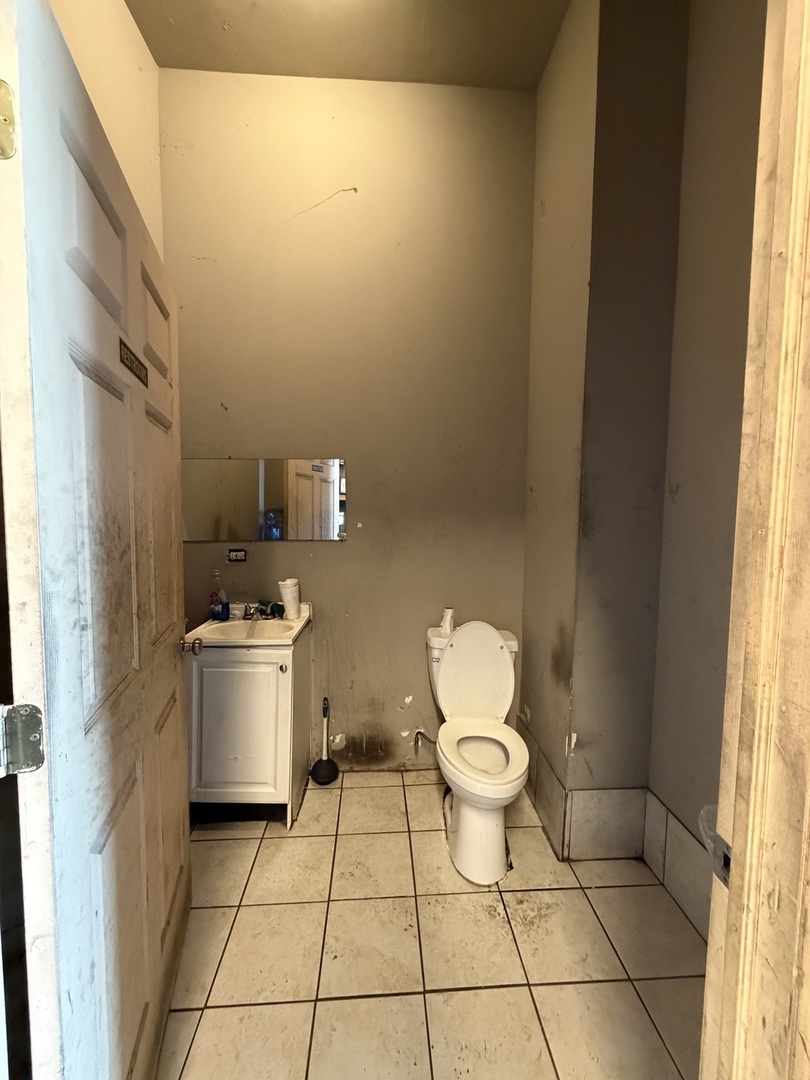 2323 W 18th Street, Chicago, IL 60608