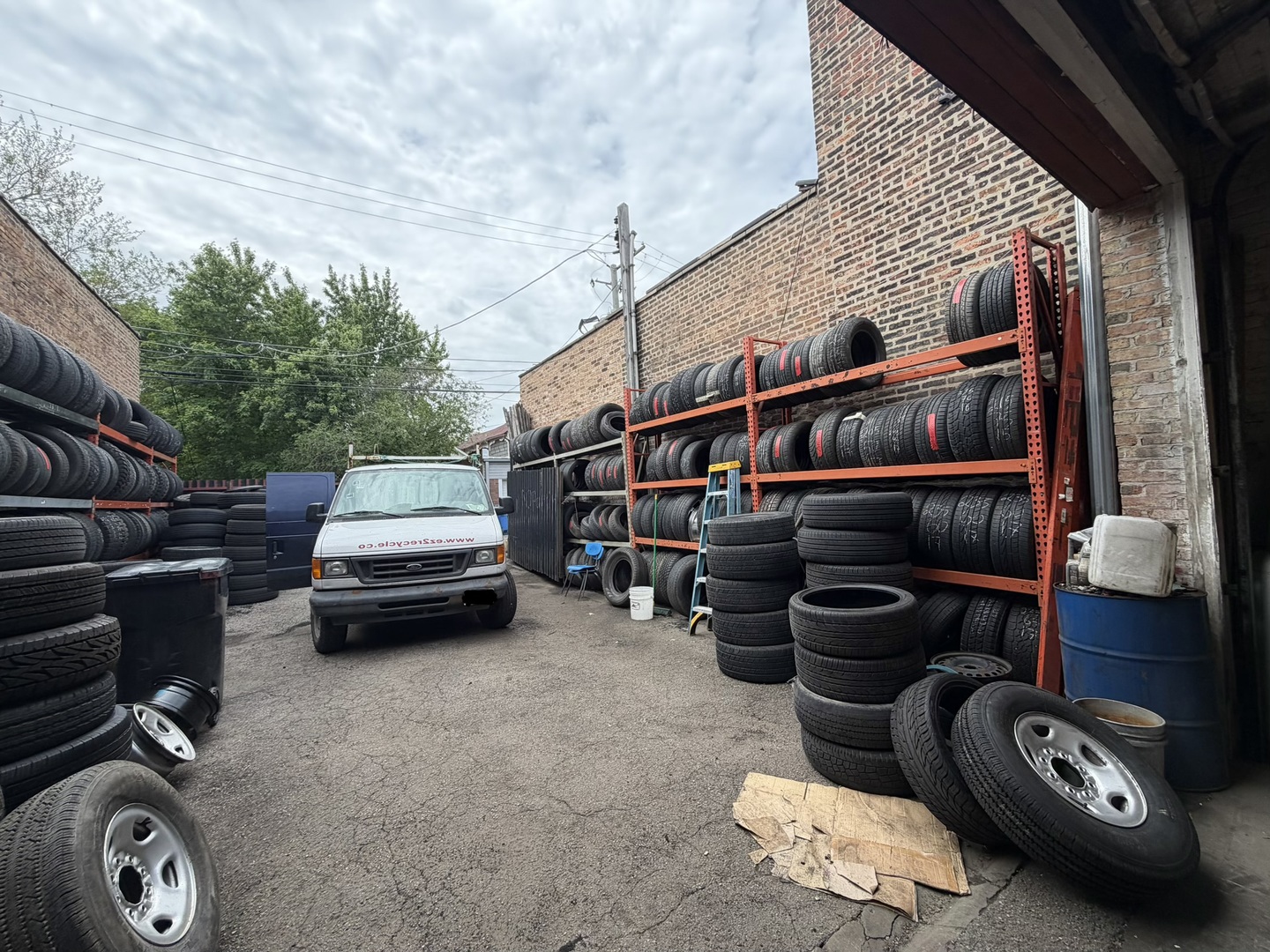 2323 W 18th Street, Chicago, IL 60608