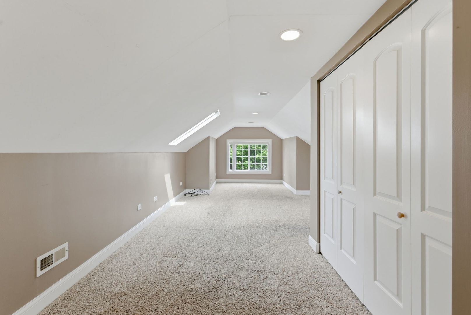1536 Clinton Avenue, Berwyn, IL 60402