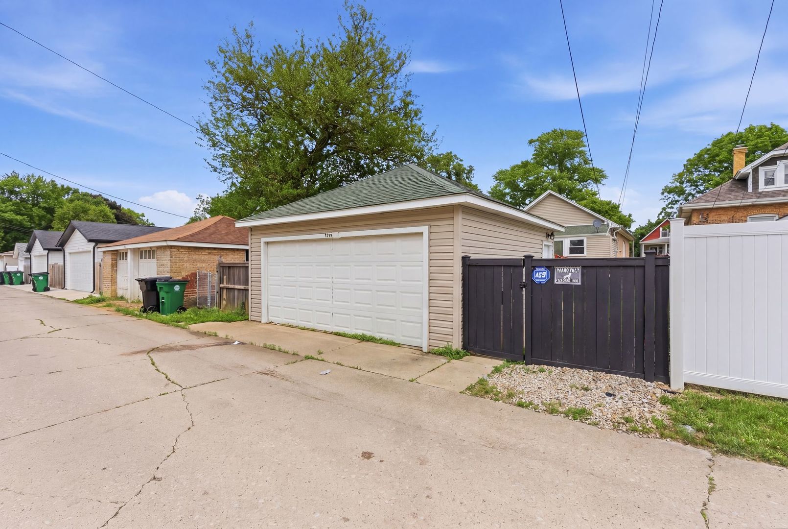 1536 Clinton Avenue, Berwyn, IL 60402