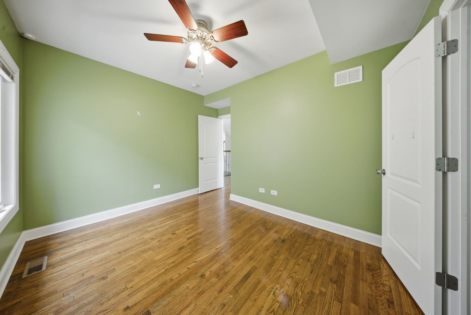 1536 Clinton Avenue, Berwyn, IL 60402