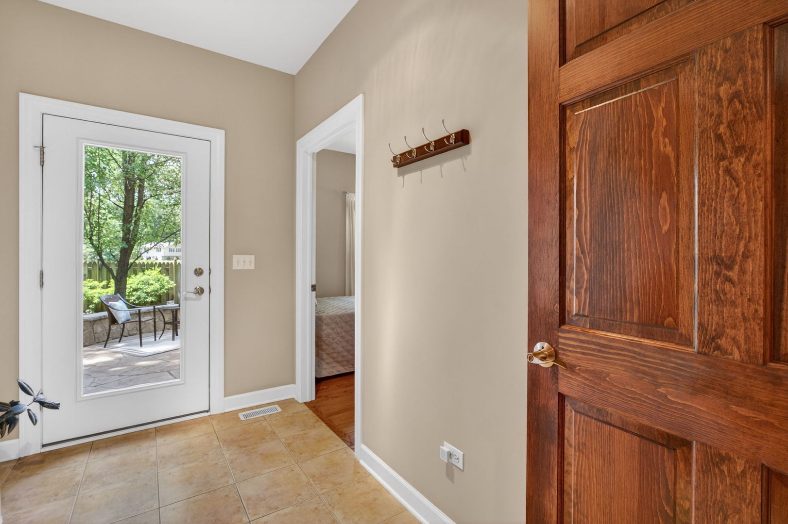 1045 MAGNOLIA Lane, Naperville, IL 60540