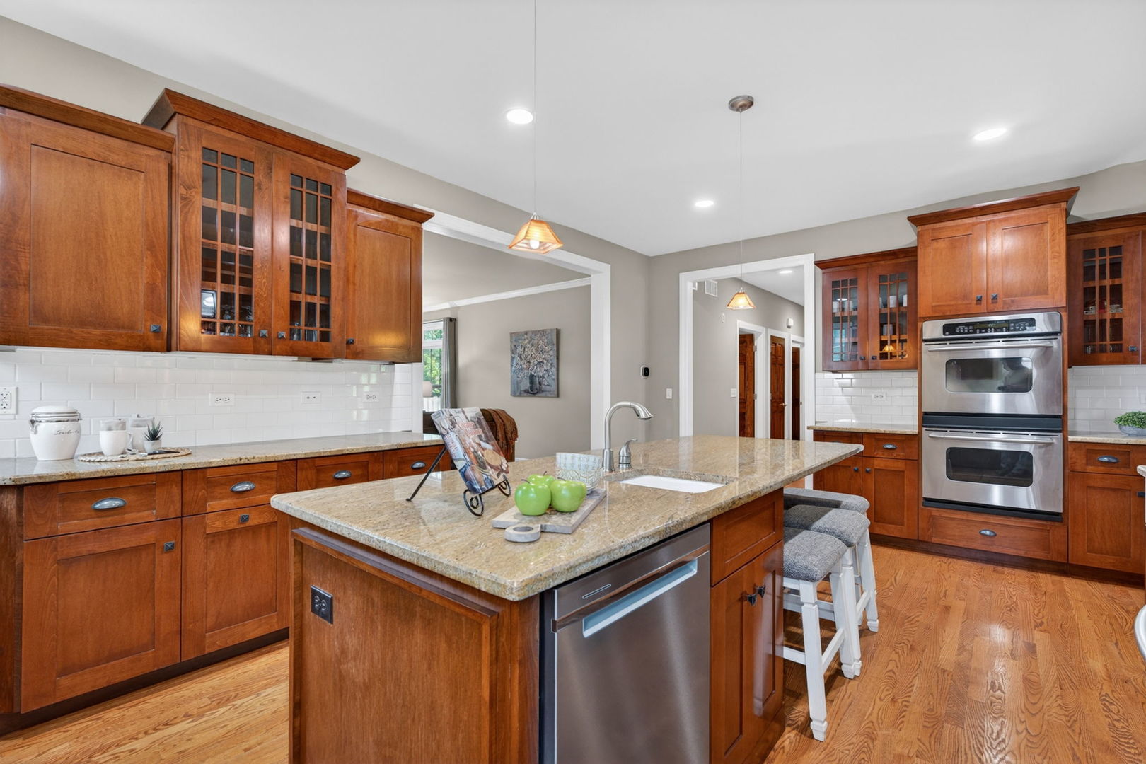 1045 MAGNOLIA Lane, Naperville, IL 60540