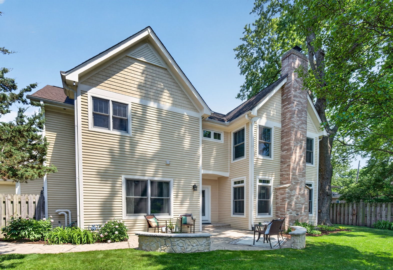 1045 MAGNOLIA Lane, Naperville, IL 60540