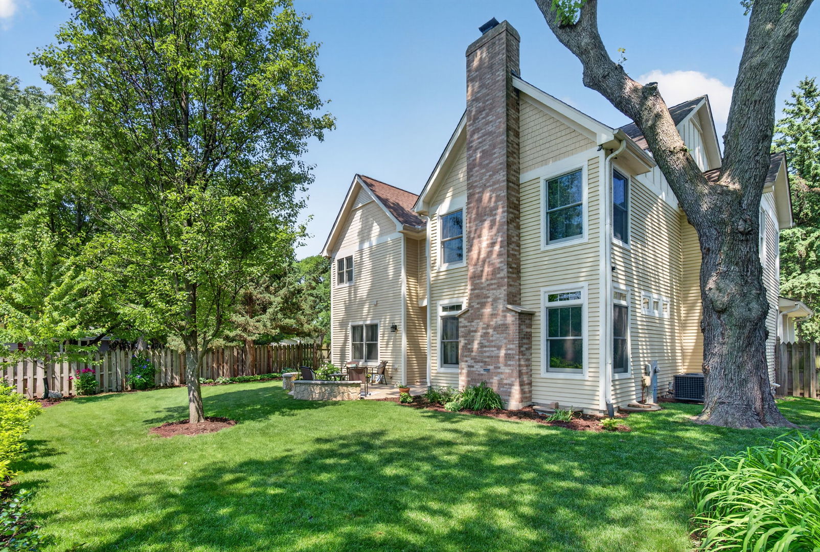 1045 MAGNOLIA Lane, Naperville, IL 60540
