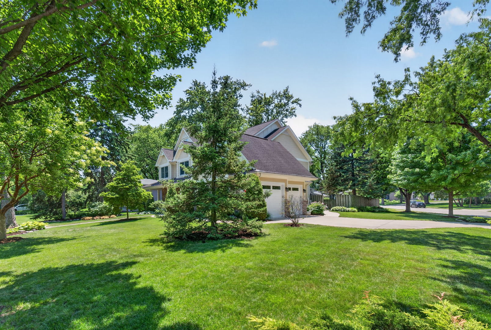1045 MAGNOLIA Lane, Naperville, IL 60540