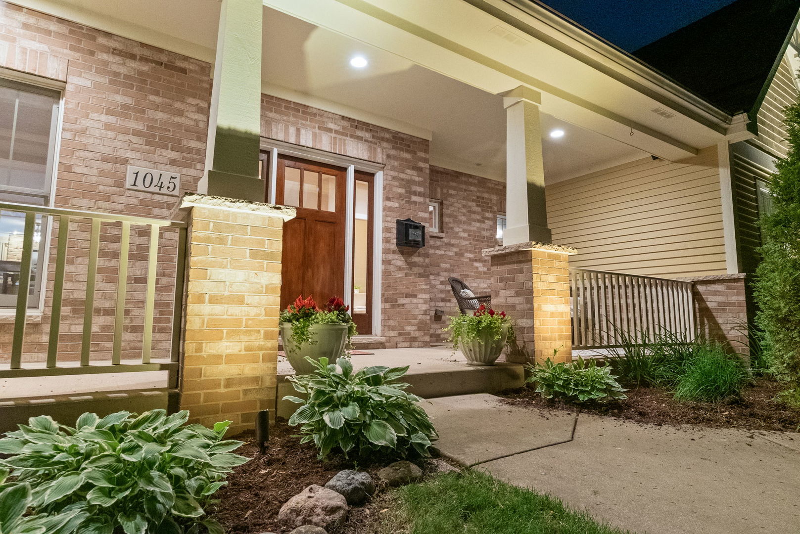 1045 MAGNOLIA Lane, Naperville, IL 60540