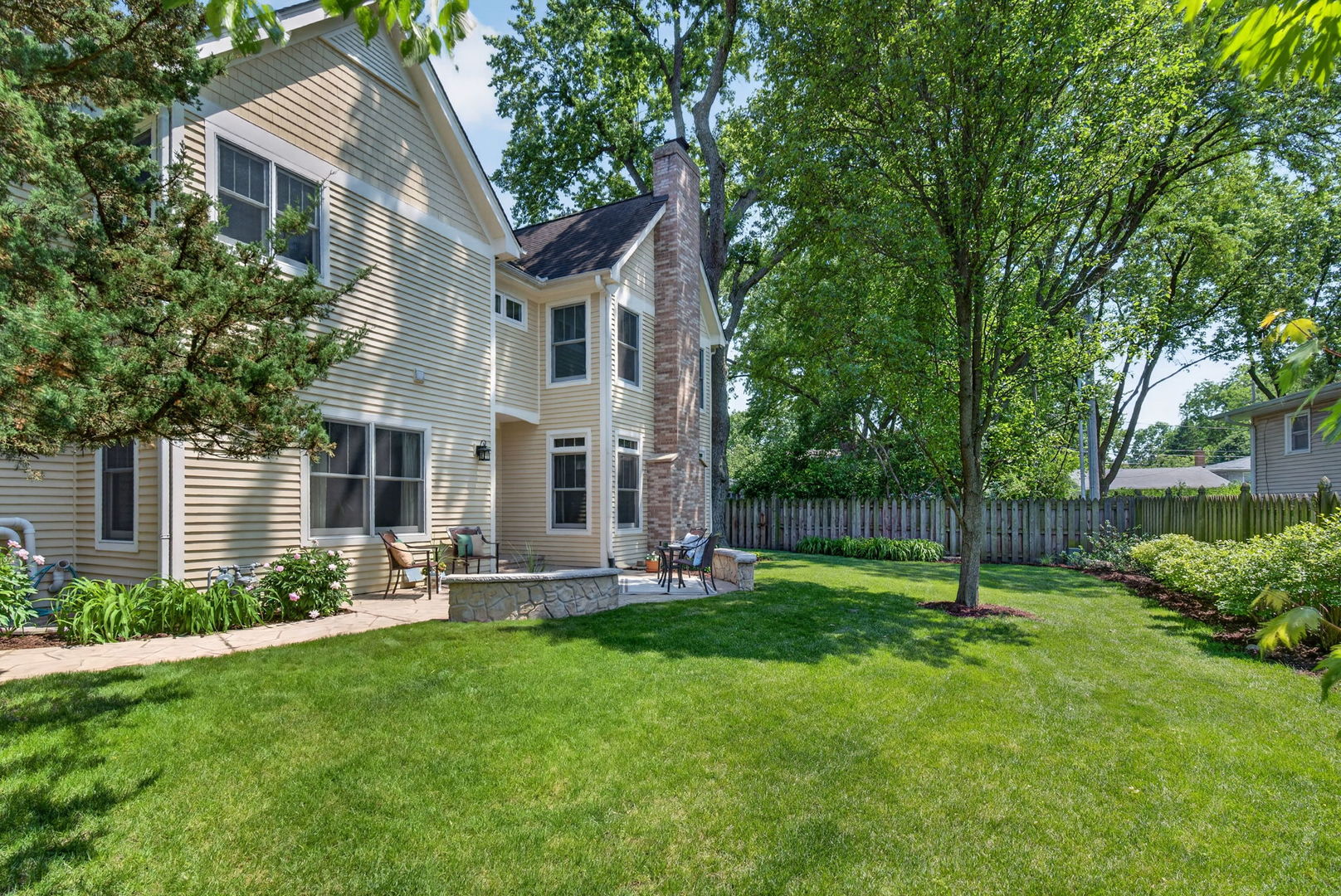 1045 MAGNOLIA Lane, Naperville, IL 60540