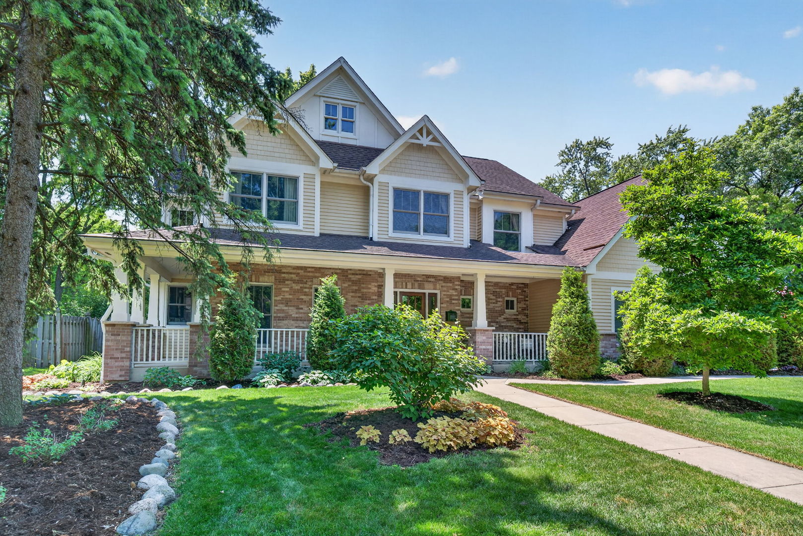 1045 MAGNOLIA Lane, Naperville, IL 60540