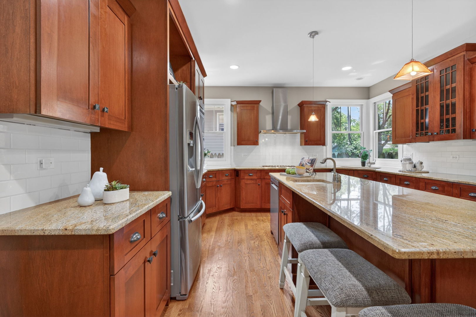 1045 MAGNOLIA Lane, Naperville, IL 60540