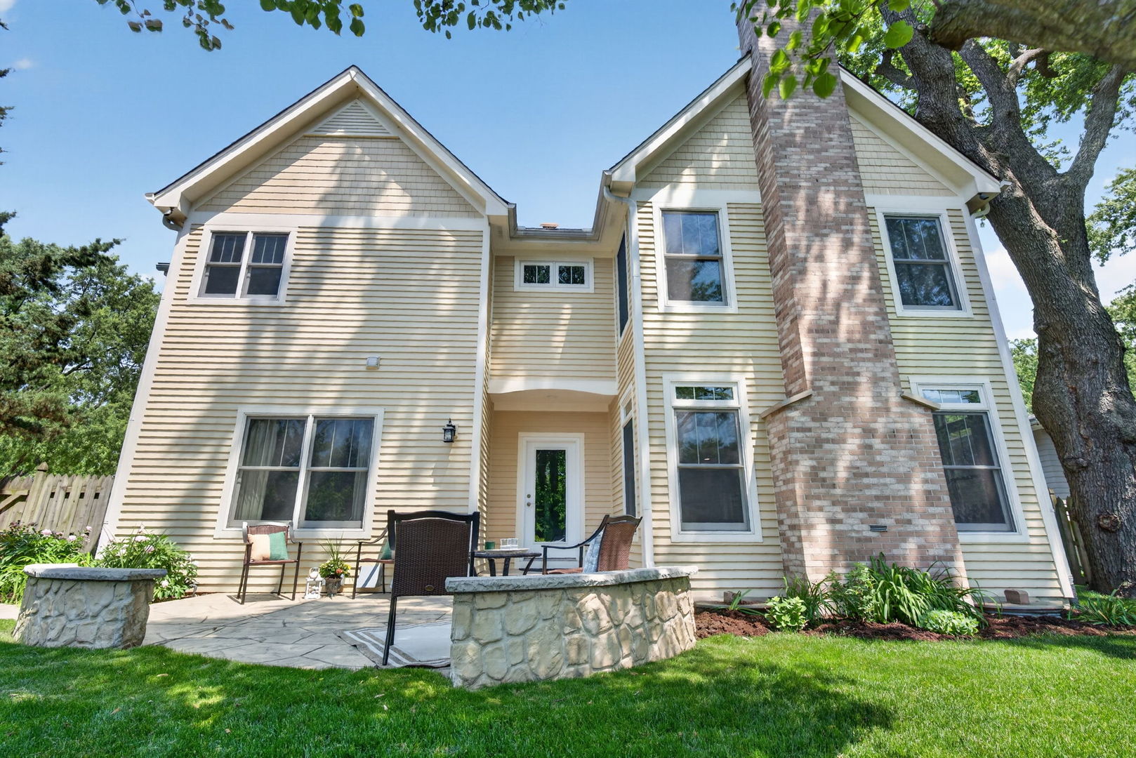 1045 MAGNOLIA Lane, Naperville, IL 60540