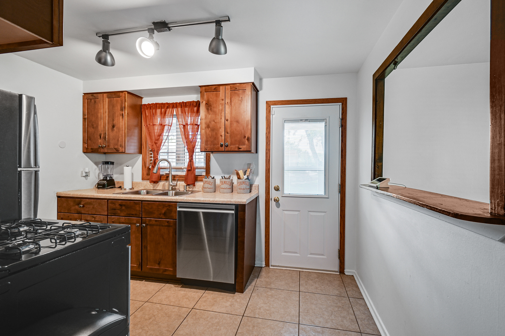 145 Elm Street, Park Forest, IL 60466