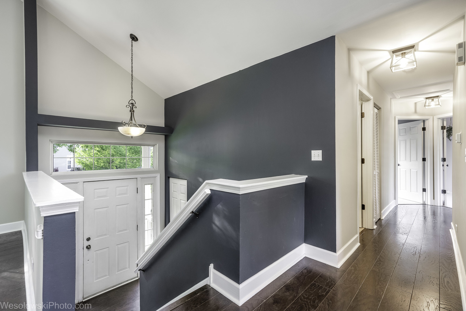 1 Coventry Court, South Elgin, IL 60177