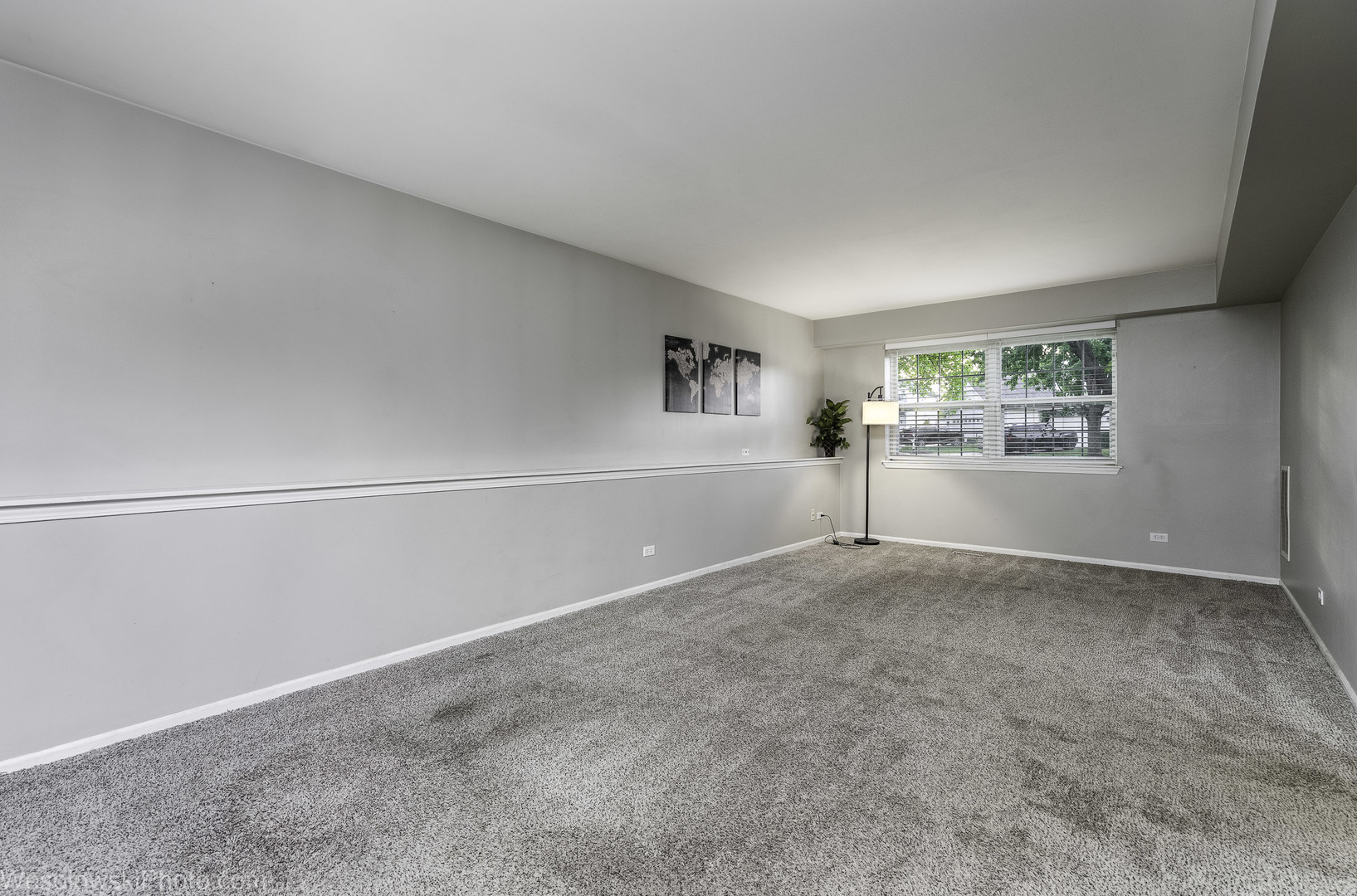 1 Coventry Court, South Elgin, IL 60177
