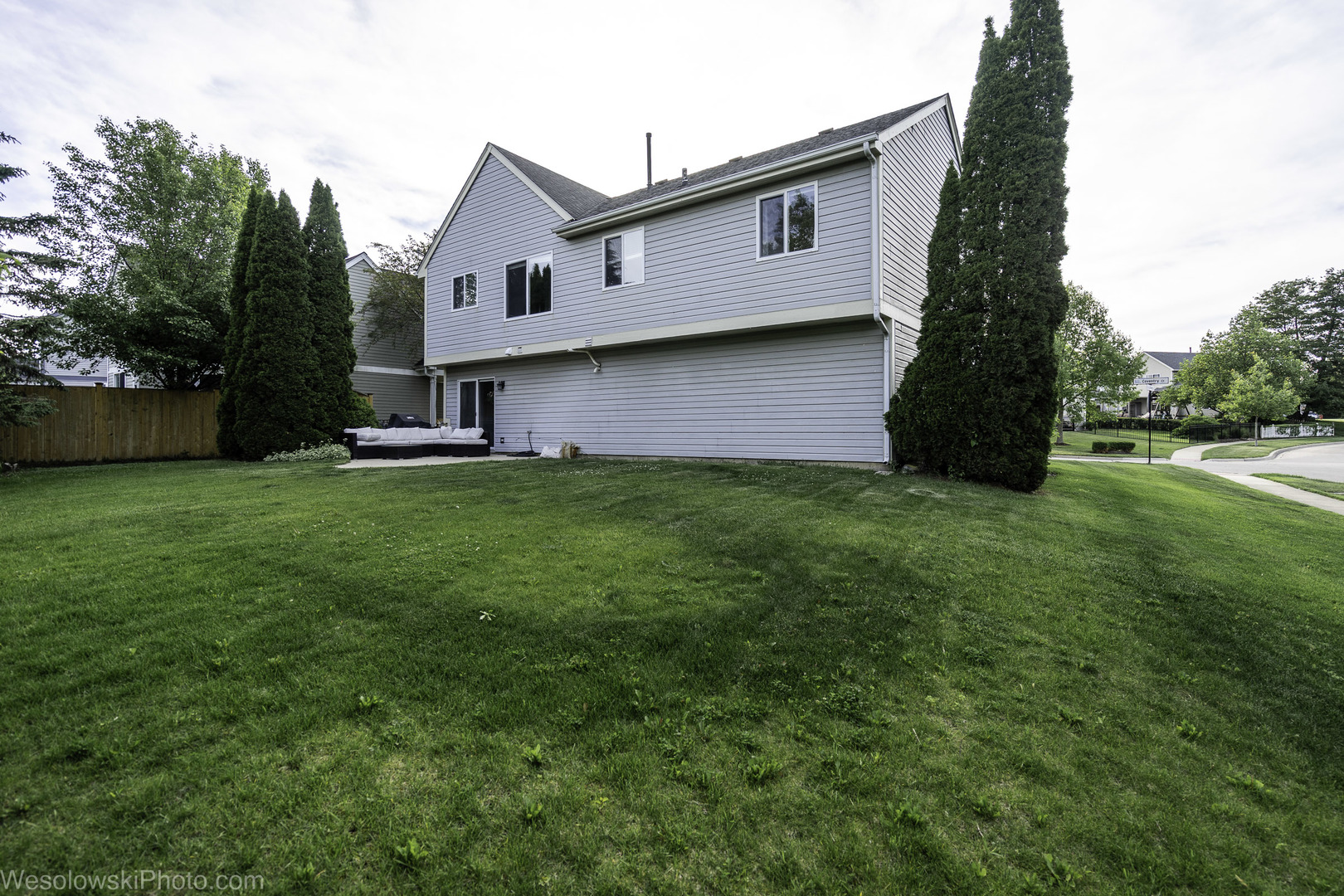 1 Coventry Court, South Elgin, IL 60177