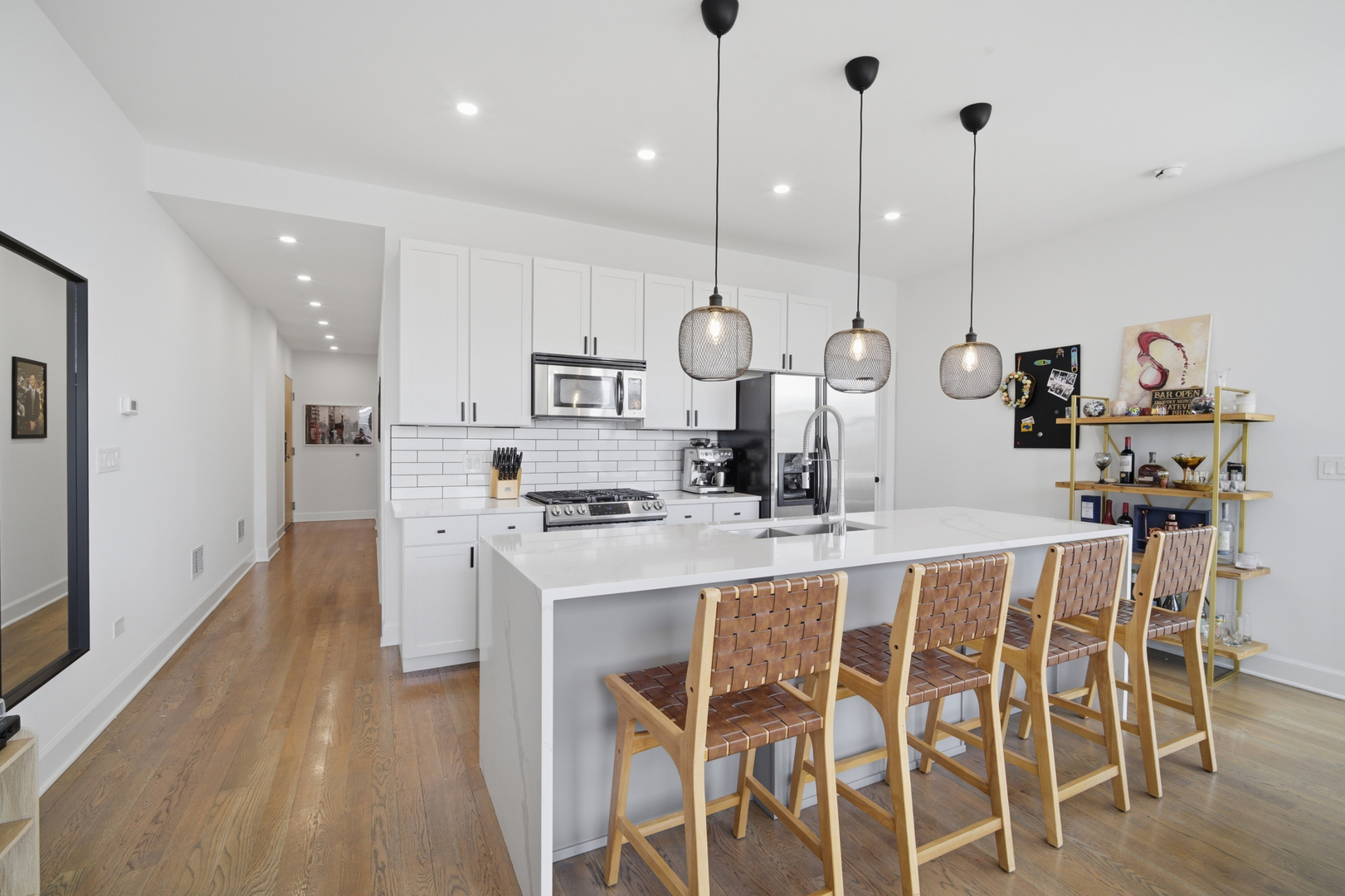 2700 W Belmont Avenue #403, Chicago, IL 60618