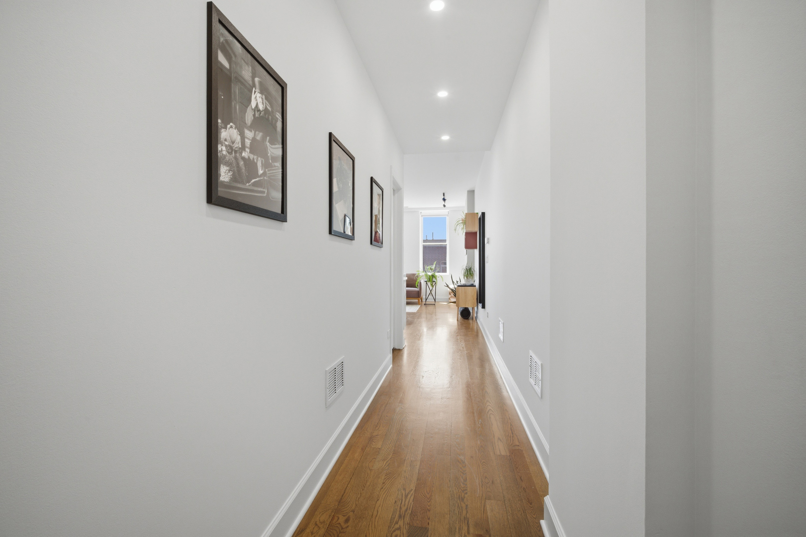 2700 W Belmont Avenue #403, Chicago, IL 60618