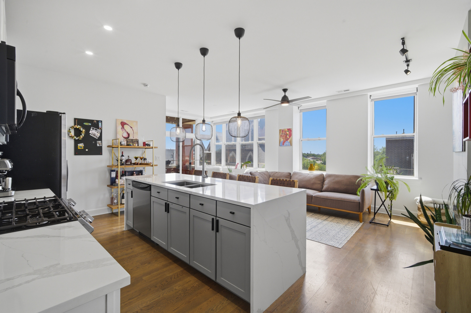 2700 W Belmont Avenue #403, Chicago, IL 60618