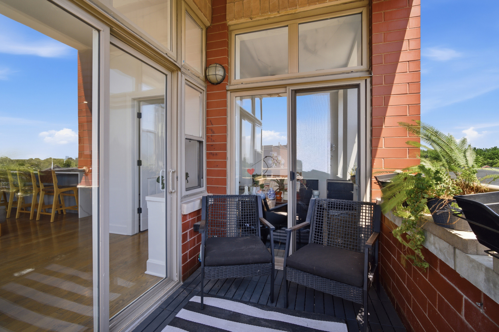 2700 W Belmont Avenue #403, Chicago, IL 60618