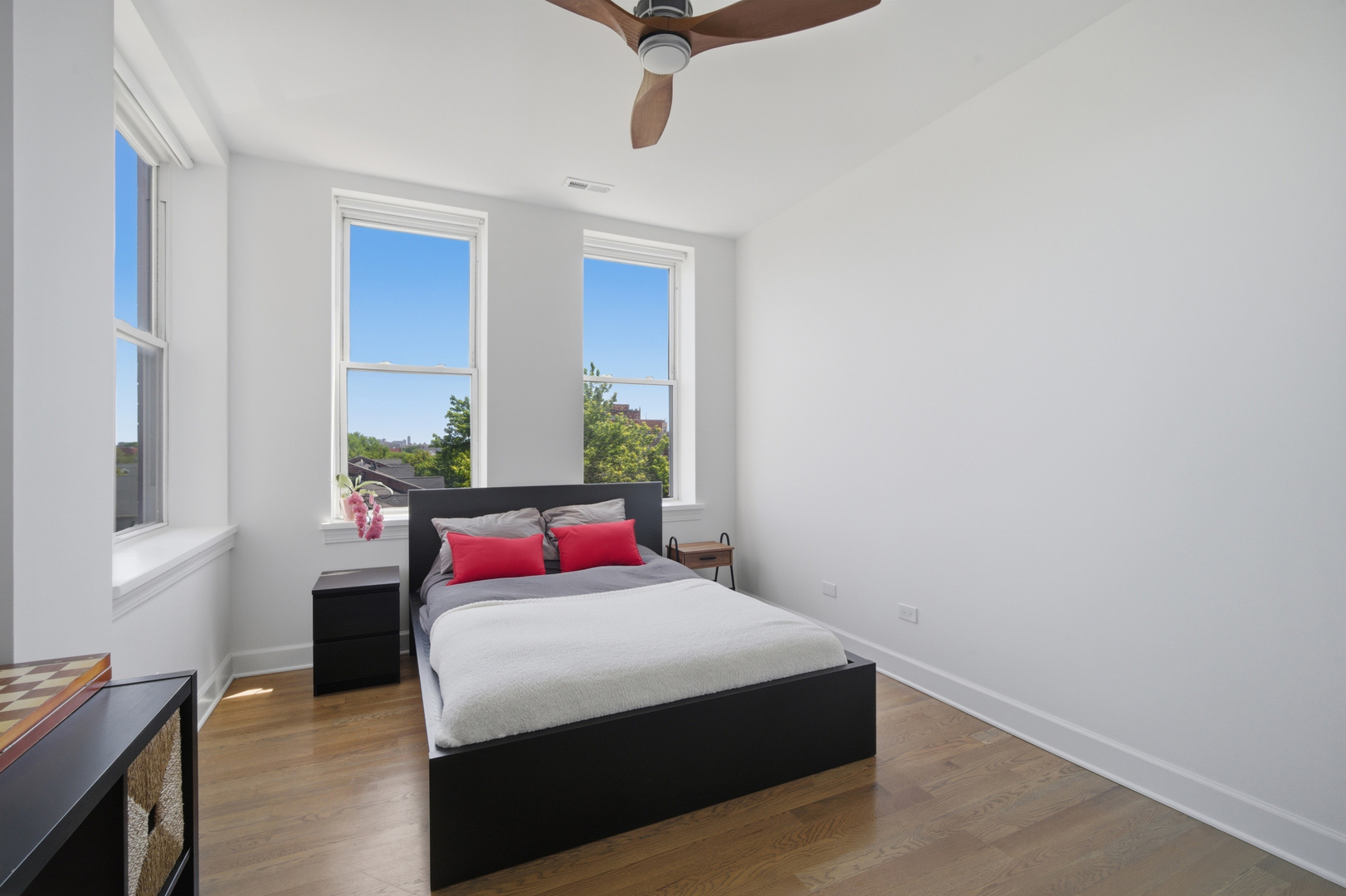 2700 W Belmont Avenue #403, Chicago, IL 60618