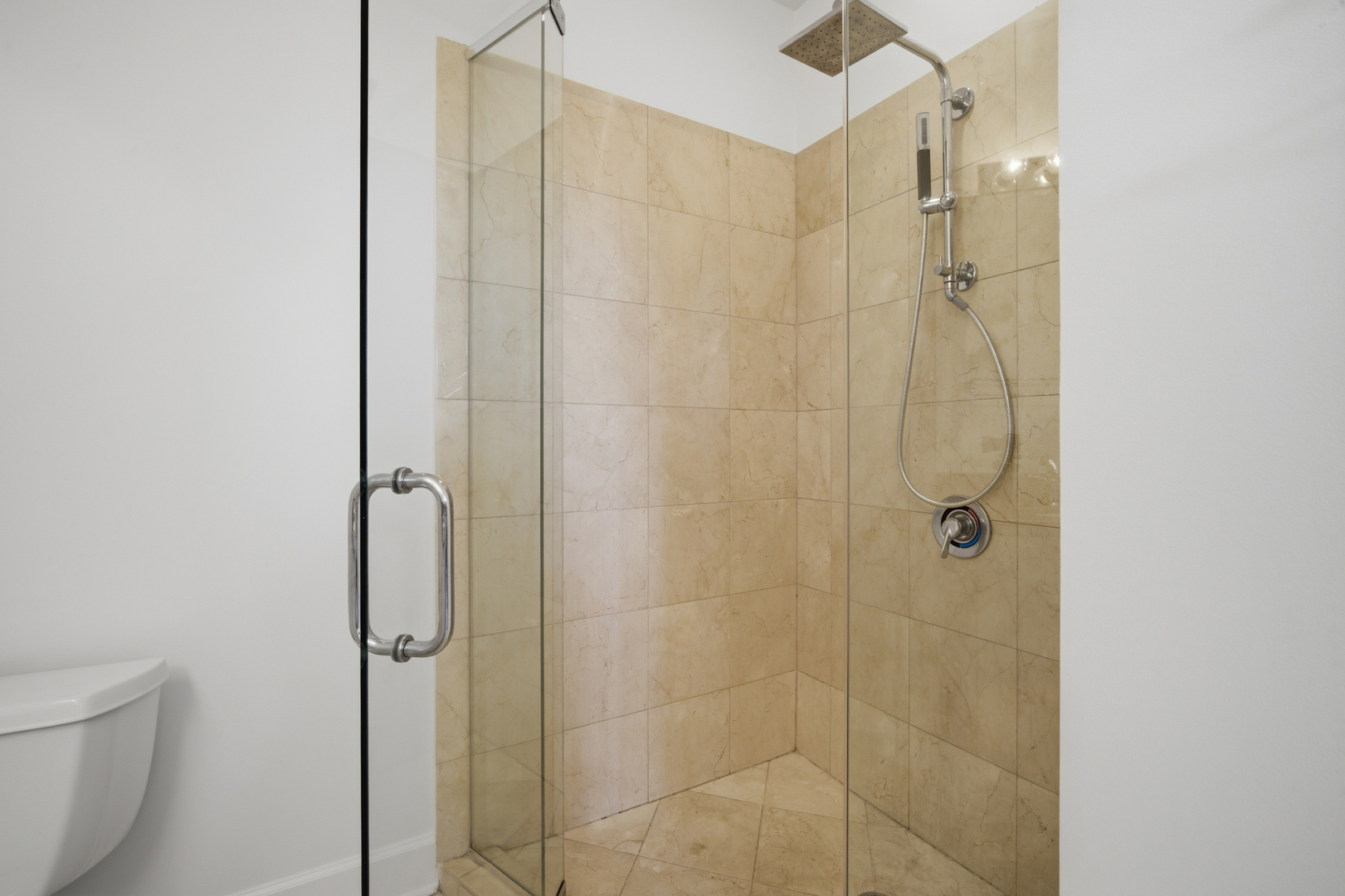2700 W Belmont Avenue #403, Chicago, IL 60618