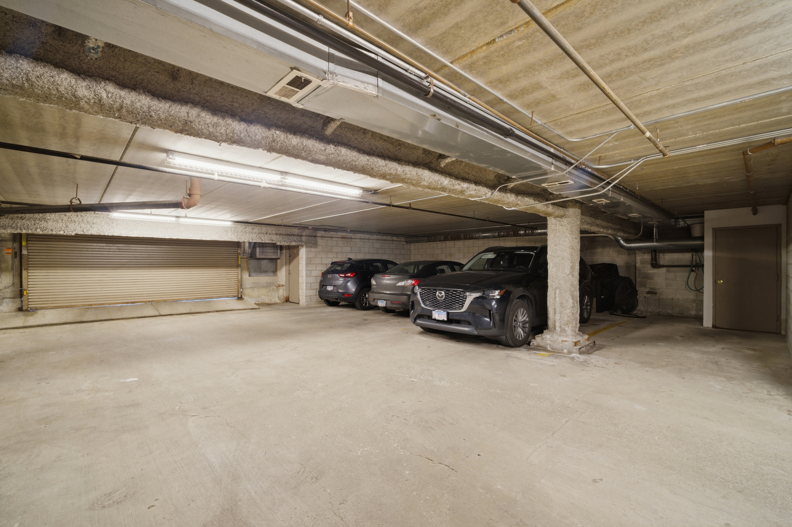 2700 W Belmont Avenue #403, Chicago, IL 60618
