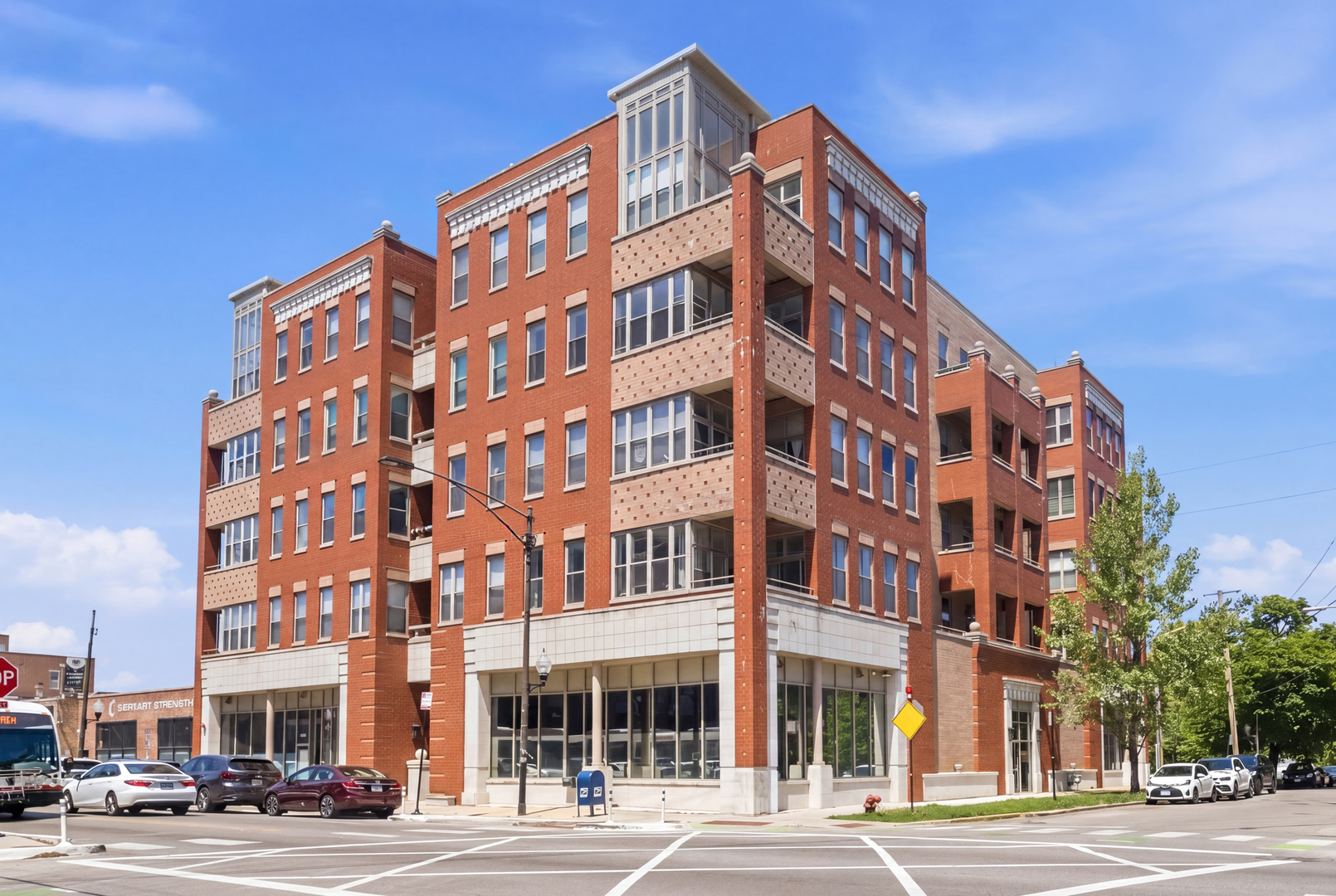 2700 W Belmont Avenue #403, Chicago, IL 60618