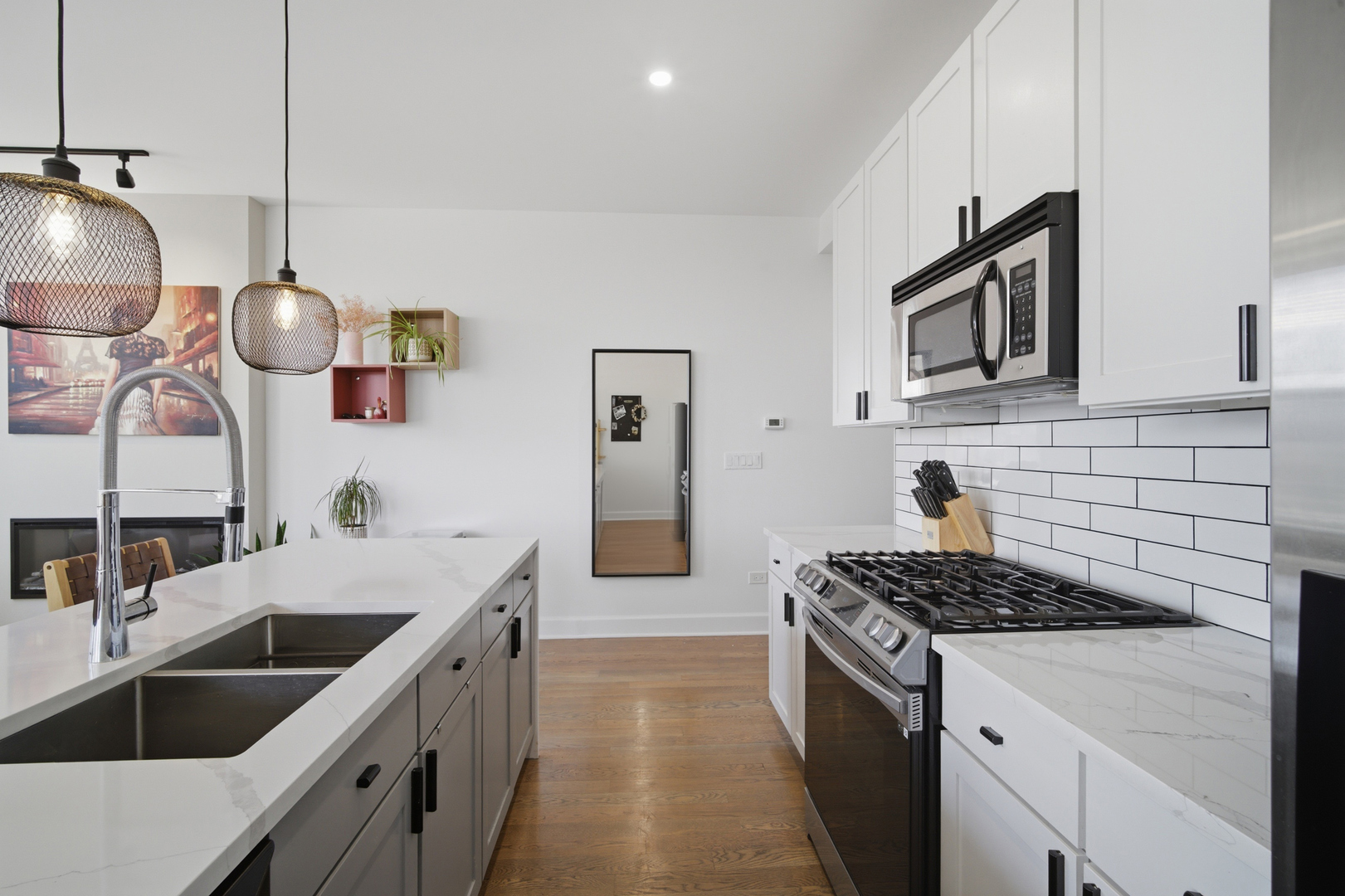 2700 W Belmont Avenue #403, Chicago, IL 60618