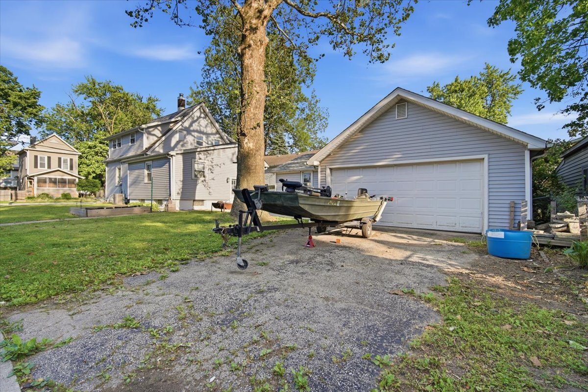 1101 S Lee Street, Bloomington, IL 61701