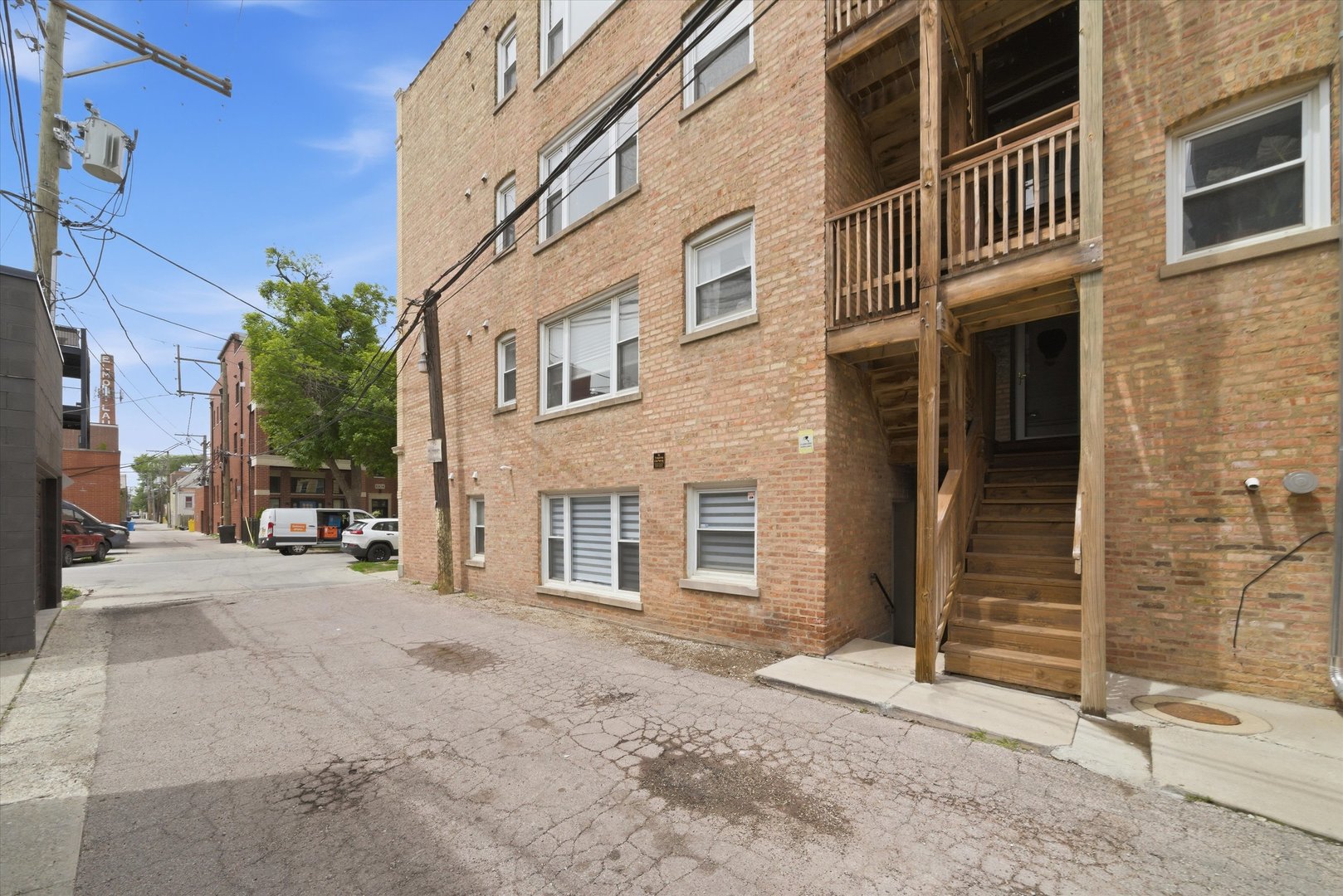 3215 N Francisco Avenue #GS, Chicago, IL 60618