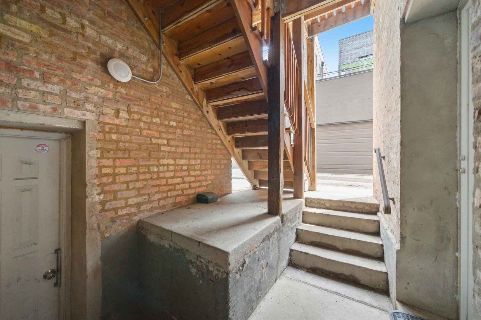 3215 N Francisco Avenue #GS, Chicago, IL 60618
