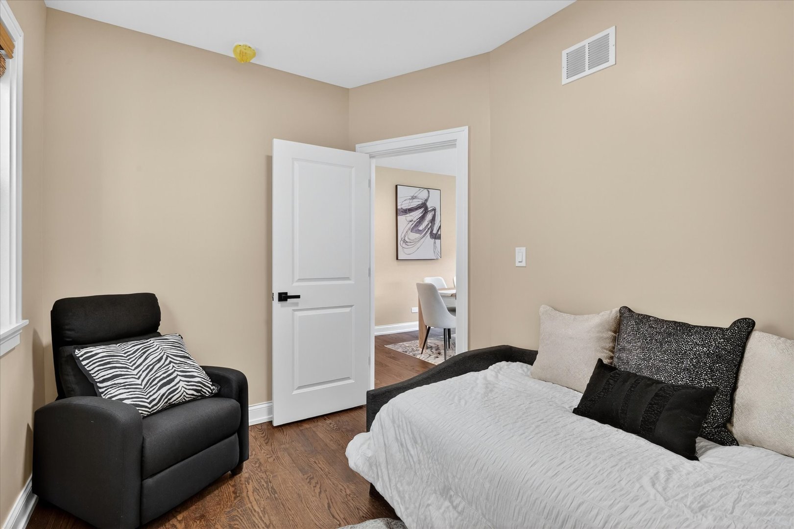 10103 S Aberdeen Street, Chicago, IL 60643