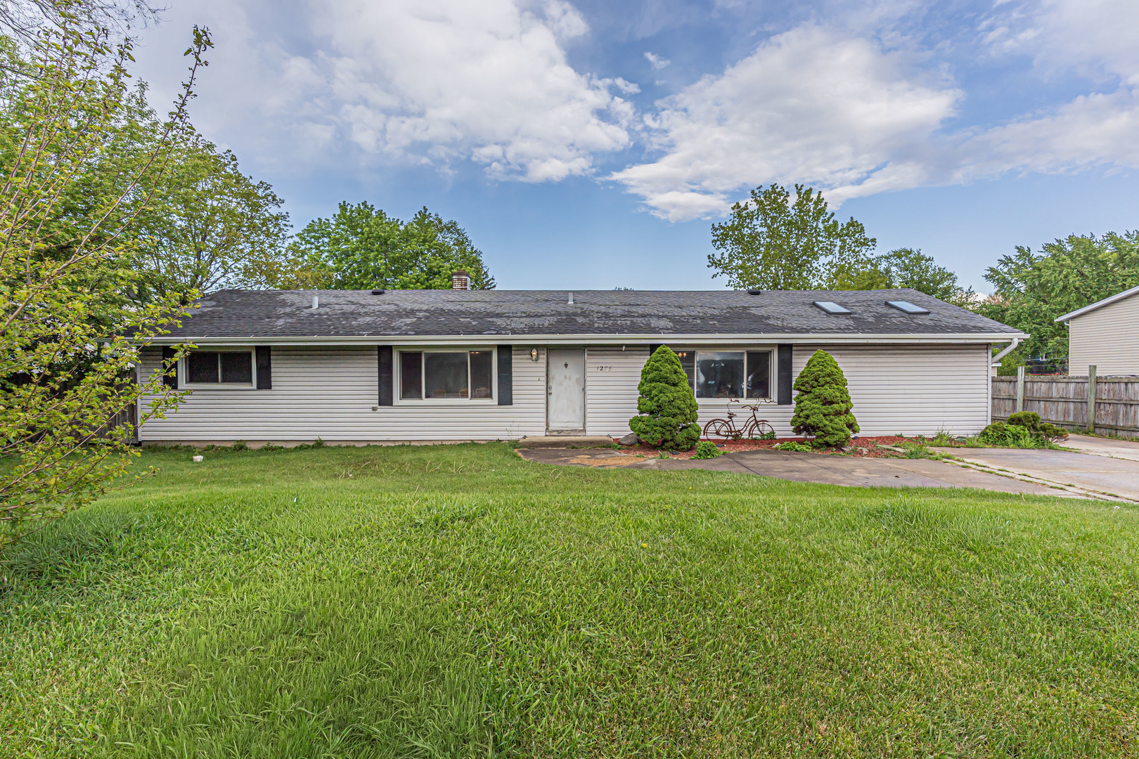 1275 Bloomingdale Road, Glendale Heights, IL 60139