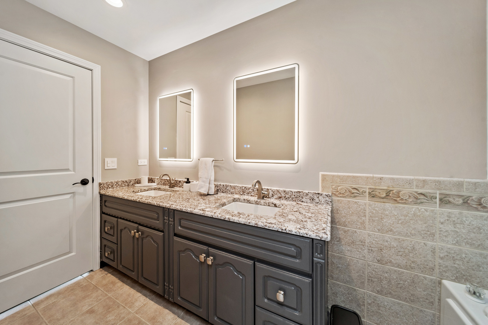 28W140 Mack Road, Wheaton, IL 60189