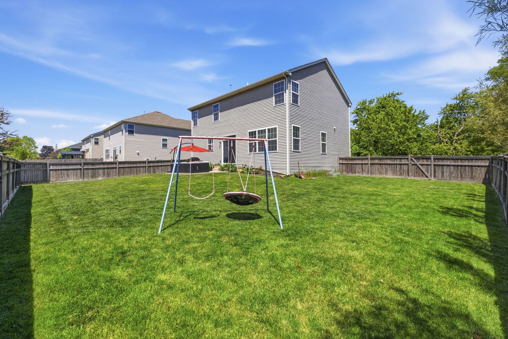 803 W Courtland Street, Mundelein, IL 60060