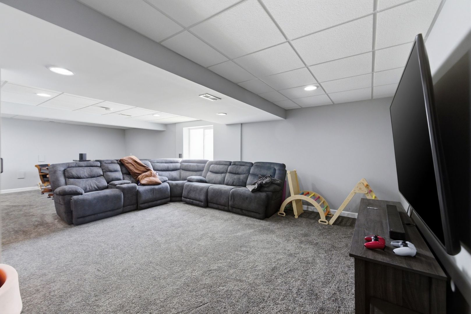 803 W Courtland Street, Mundelein, IL 60060
