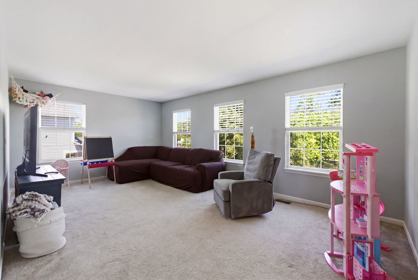 803 W Courtland Street, Mundelein, IL 60060