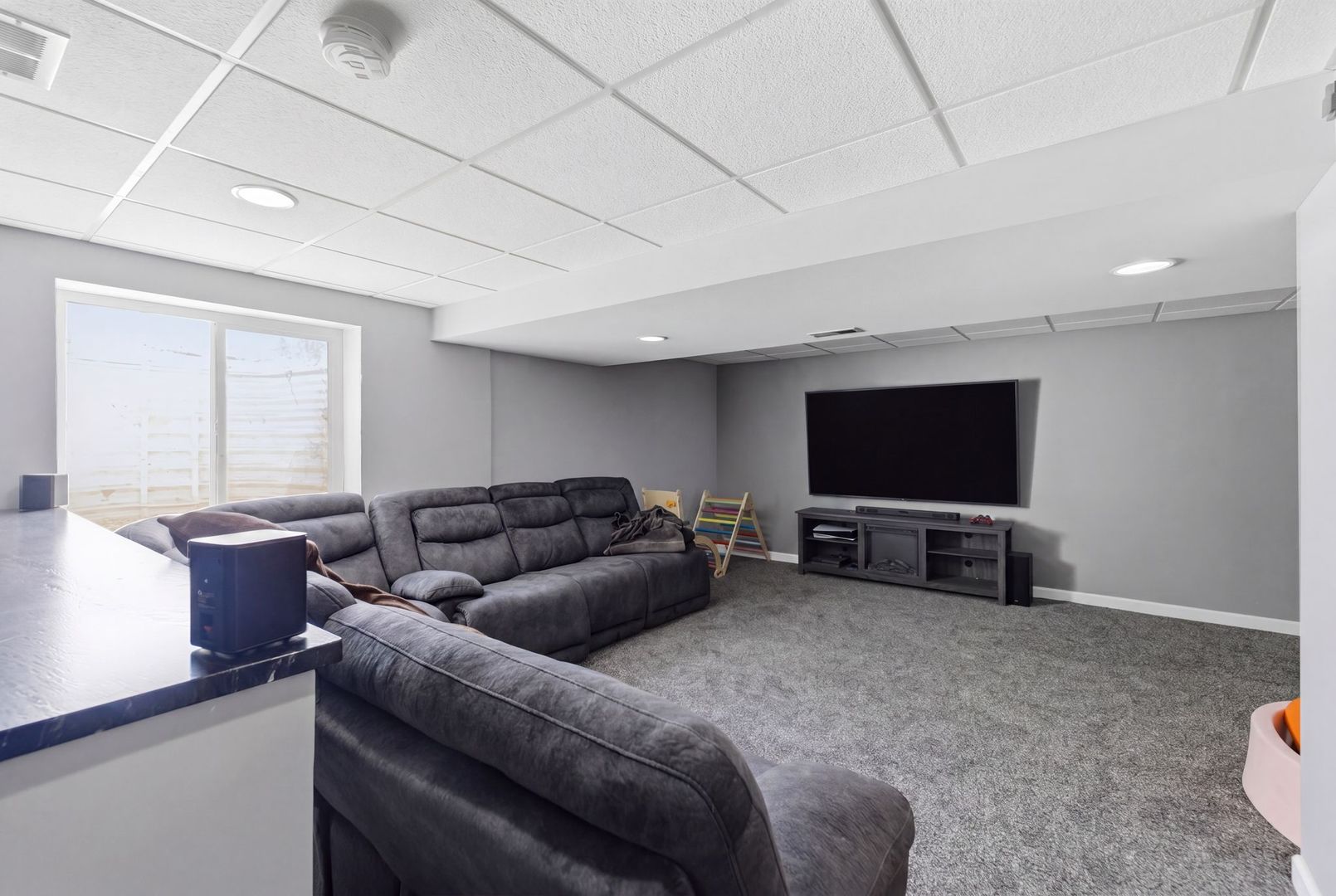 803 W Courtland Street, Mundelein, IL 60060