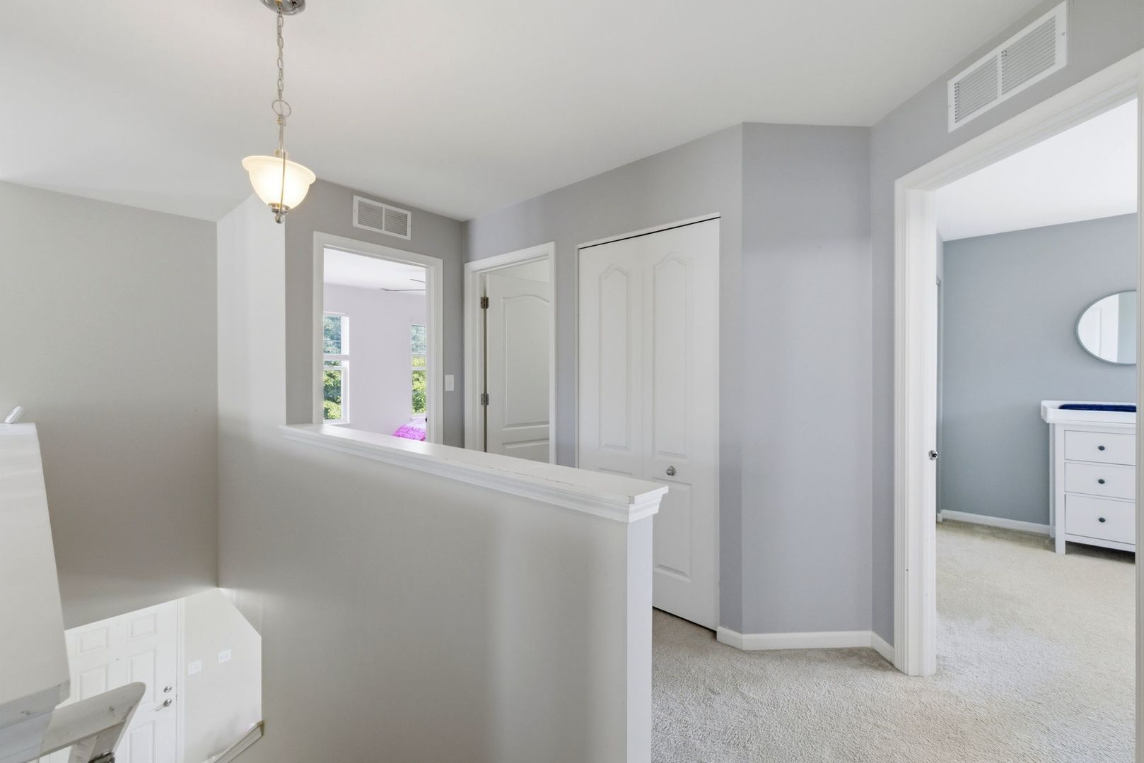 803 W Courtland Street, Mundelein, IL 60060