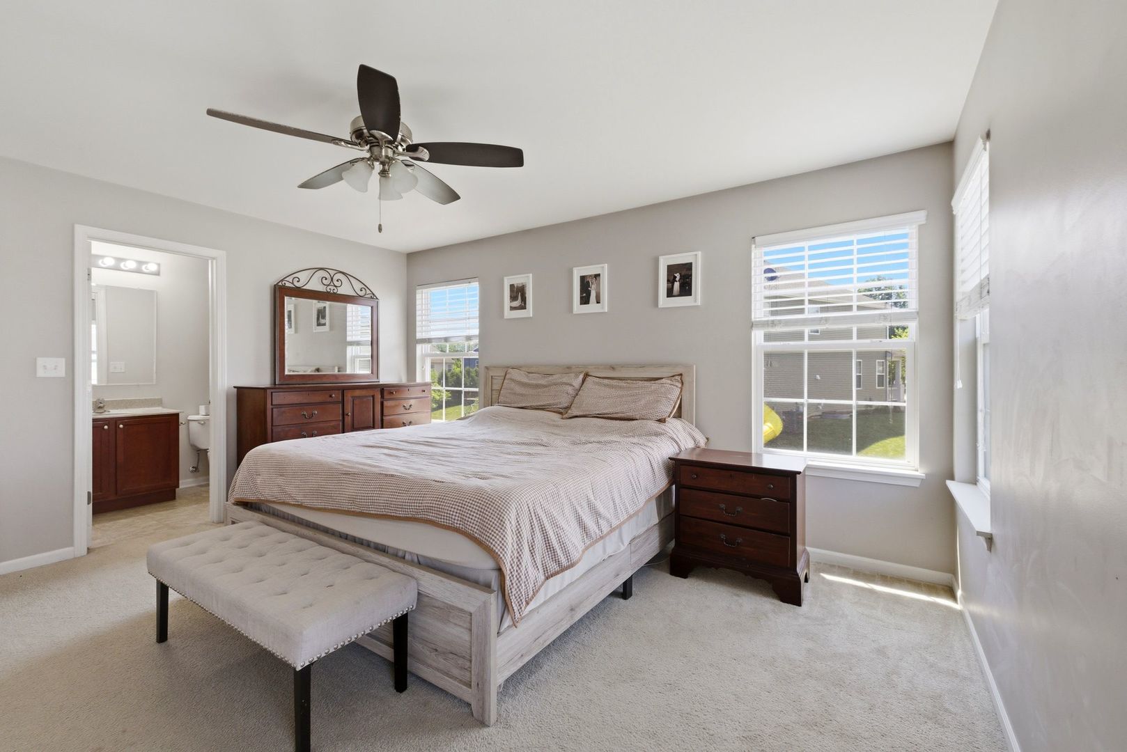 803 W Courtland Street, Mundelein, IL 60060