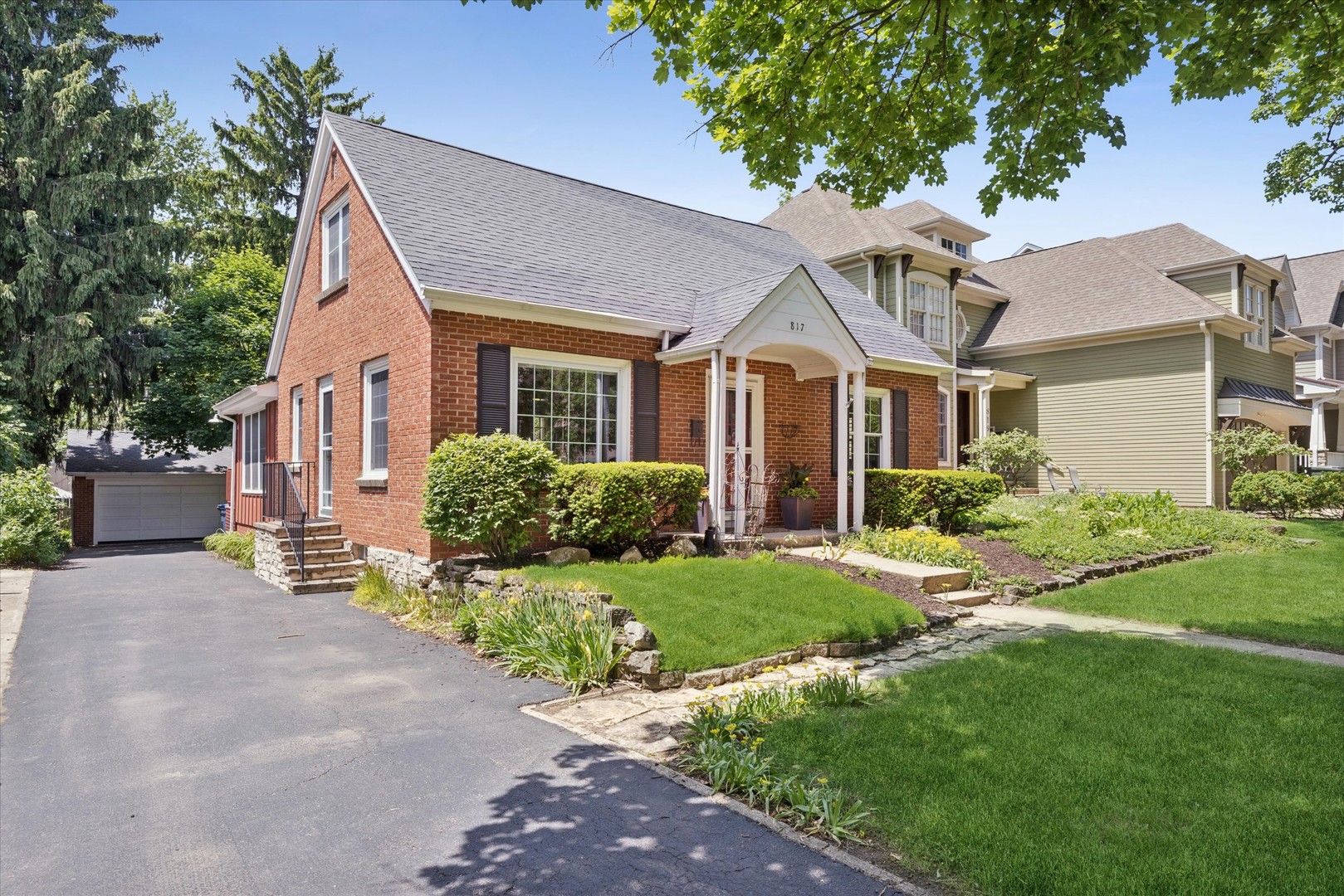 817 N Eagle Street, Naperville, IL 60563